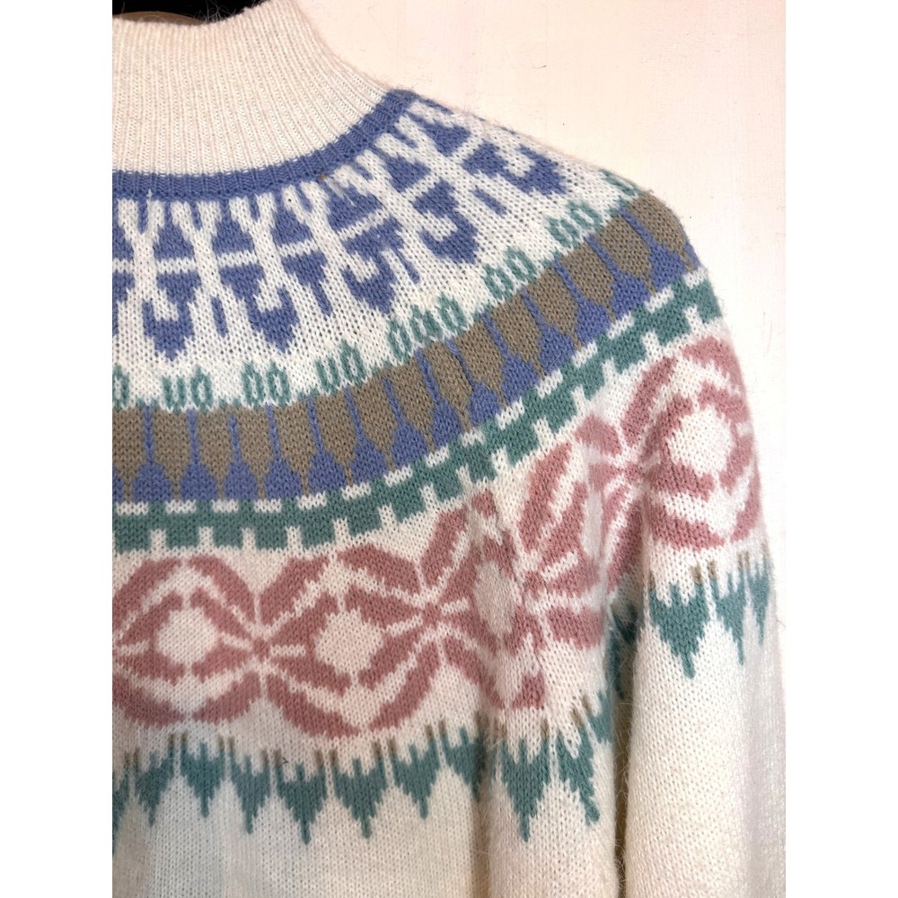 Fair Isle Knit Sweater Size L Mock Neck Pastel Pullover Yoked winter ski 80s - Picture 2 of 8